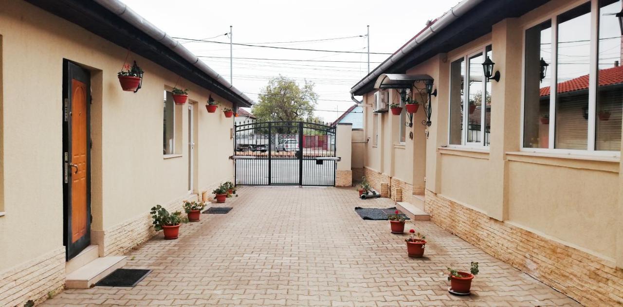 Pensiunea Bella Arad Zewnętrze zdjęcie